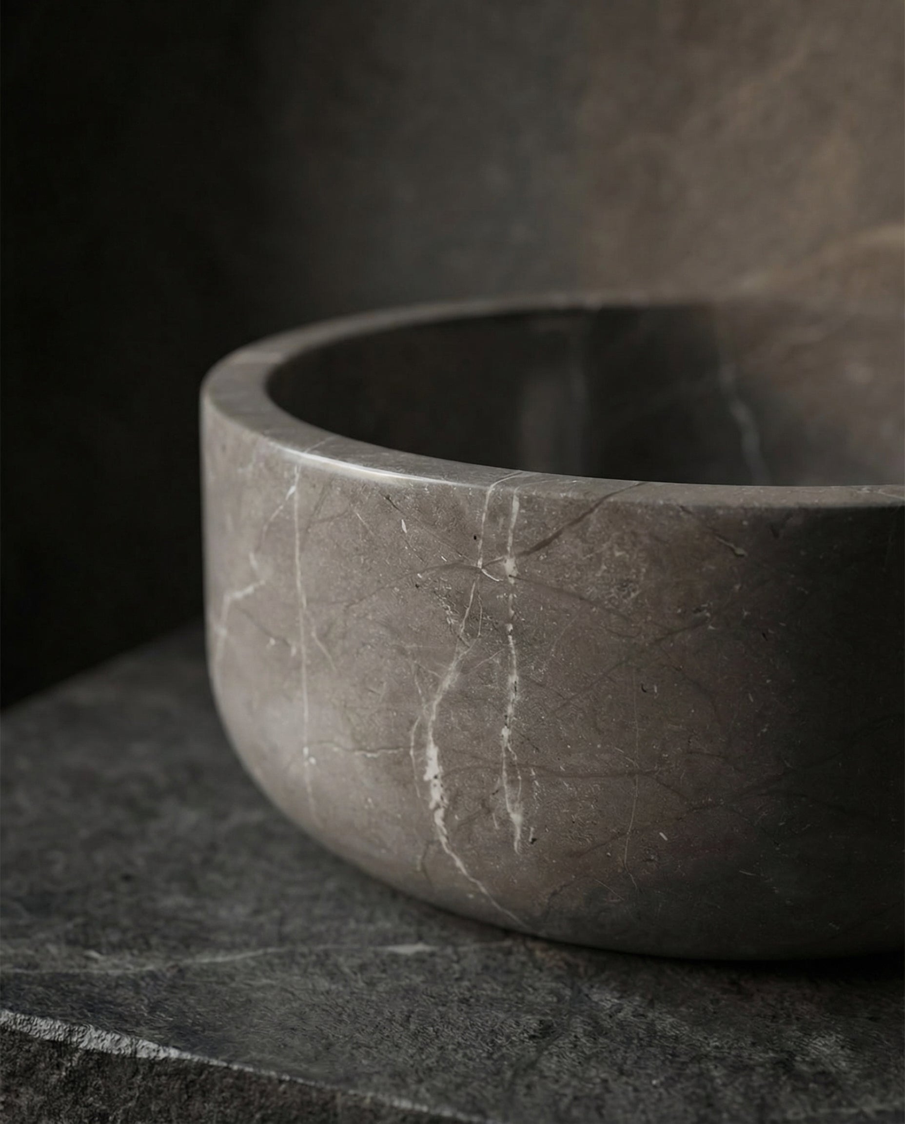 Noir Marble Round Basin